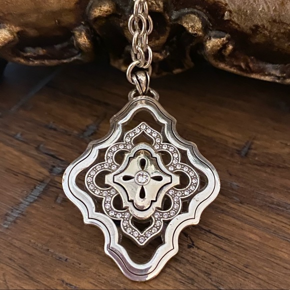 Beautiful Brighton reversible necklace. - Picture 5 of 8